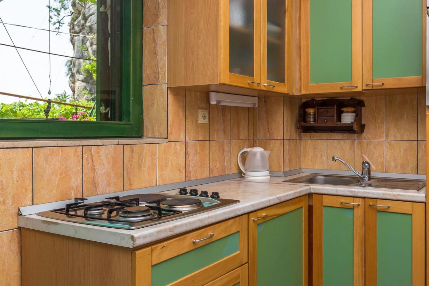 Вилла Mini Stone House Омиш Экстерьер фото